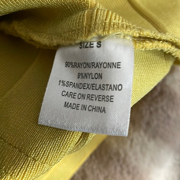 Yellow BODYCON dress - Picture 2 of 6